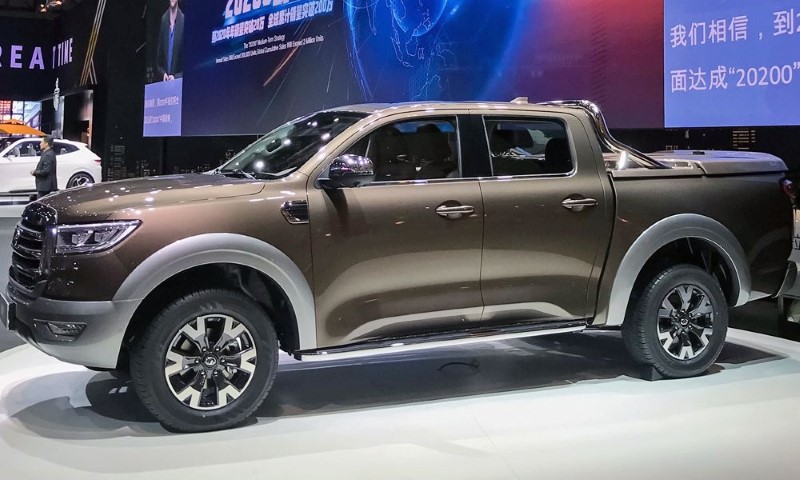 Shangai auto show stage- Side Exterior of the new GWM P Brown