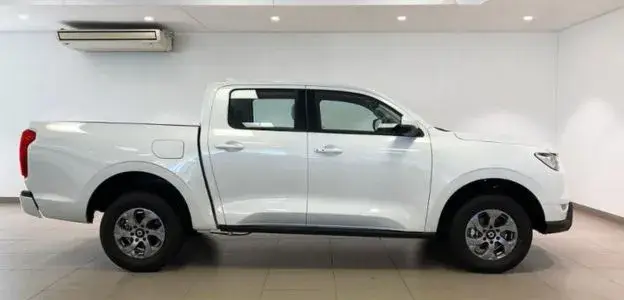 gwm-double-cab-side-view-cmh-haval-pinetown